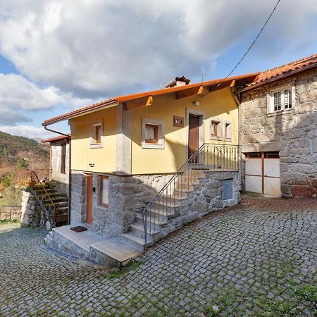 Casa Das Bonecas Vieira do Minho Bagian luar foto