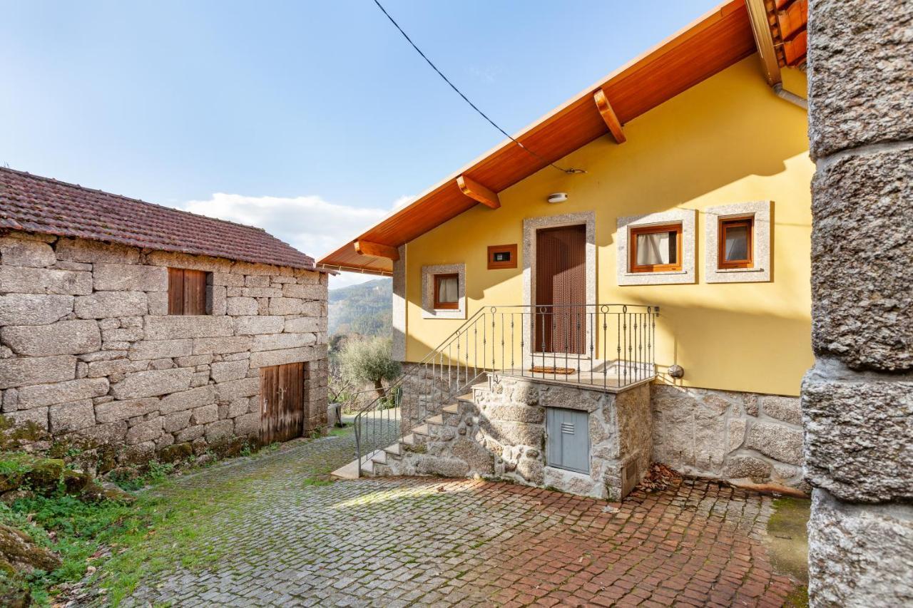 Casa Das Bonecas Vieira do Minho Bagian luar foto